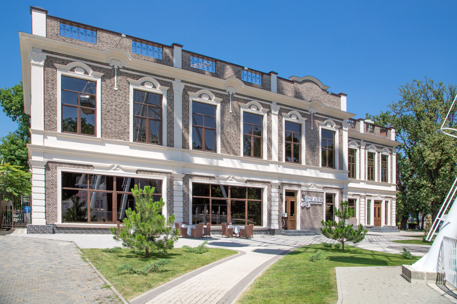 Кирпичное строительство для компании Ладный Дом