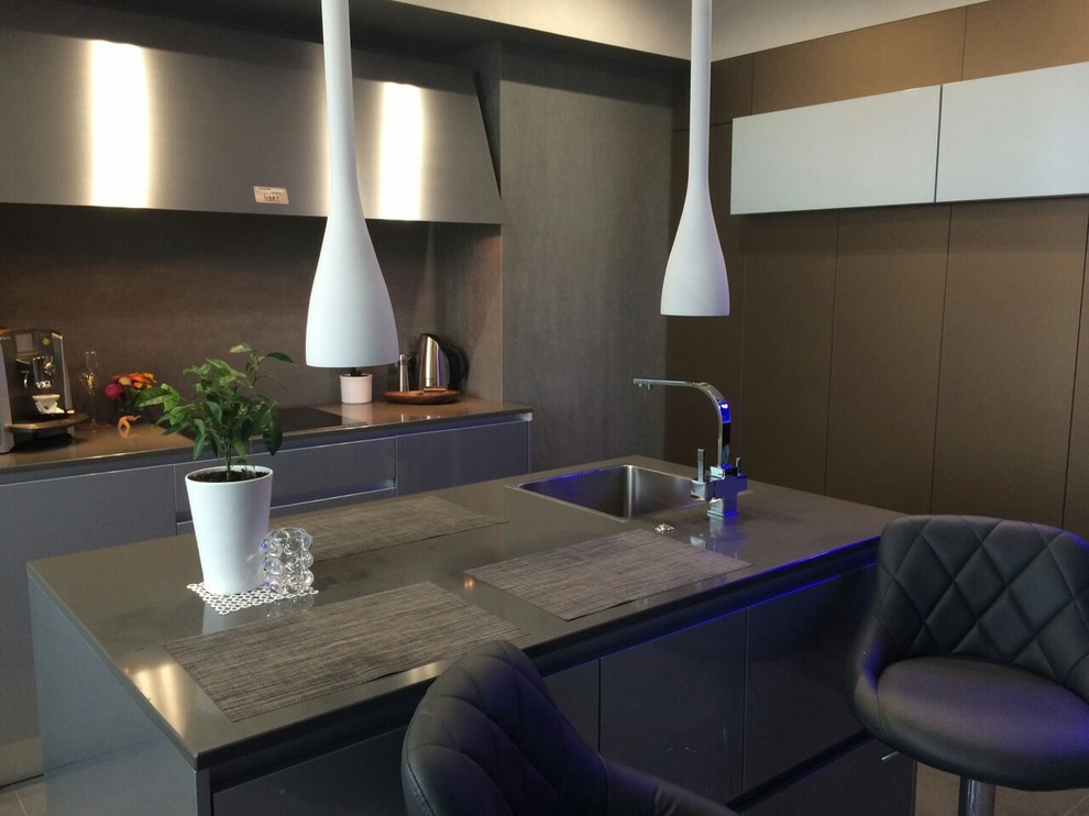 Столешница кухонная и остров из кварцевого камня Silestone Cemento Spa
