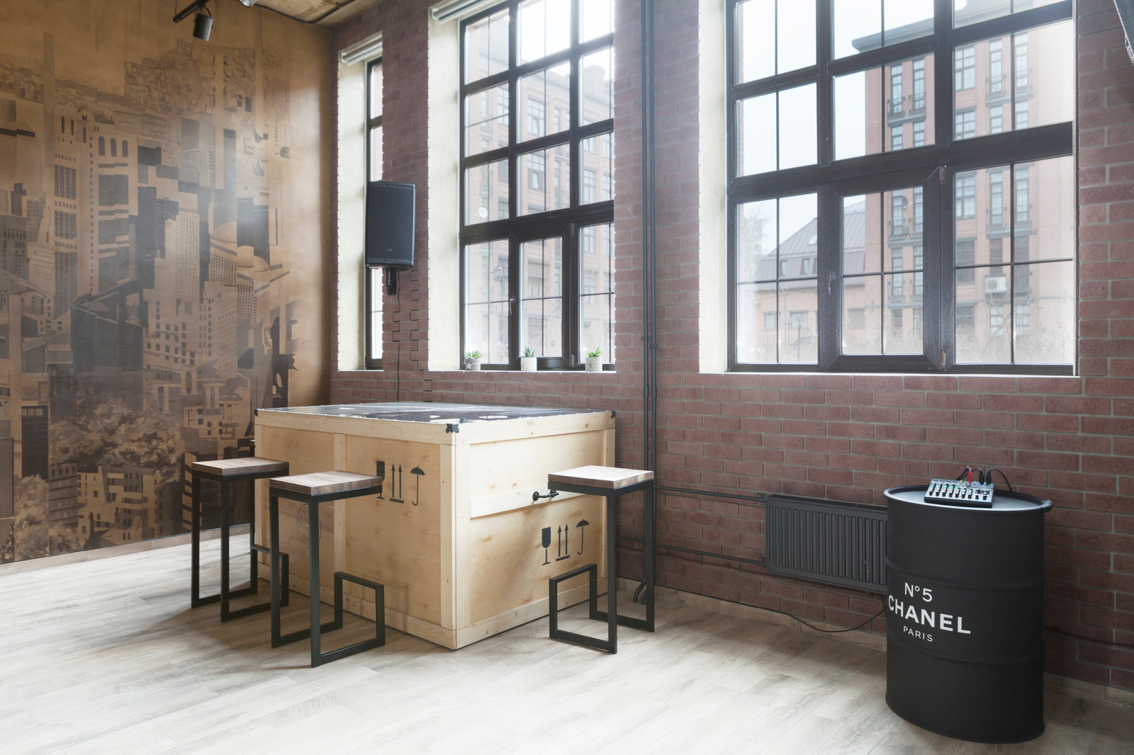 Loft Space 17