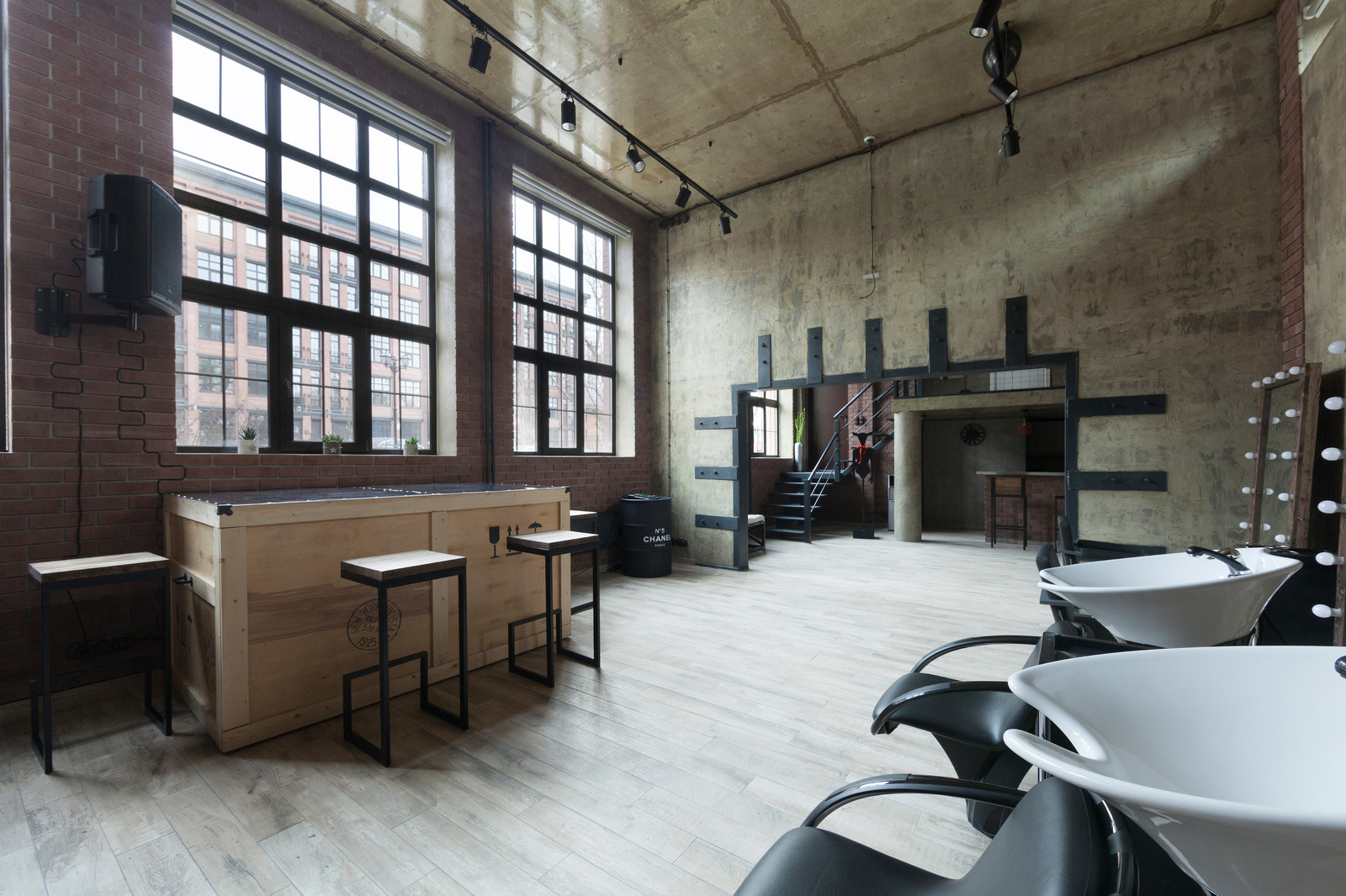 Loft Space 17