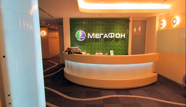 Обложка проекта: Стойка ресепшн из искусственного камня в салон мобильной связи Мегафон