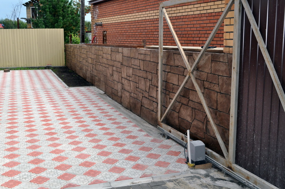 Цоколь и забор в п.Дзержинское