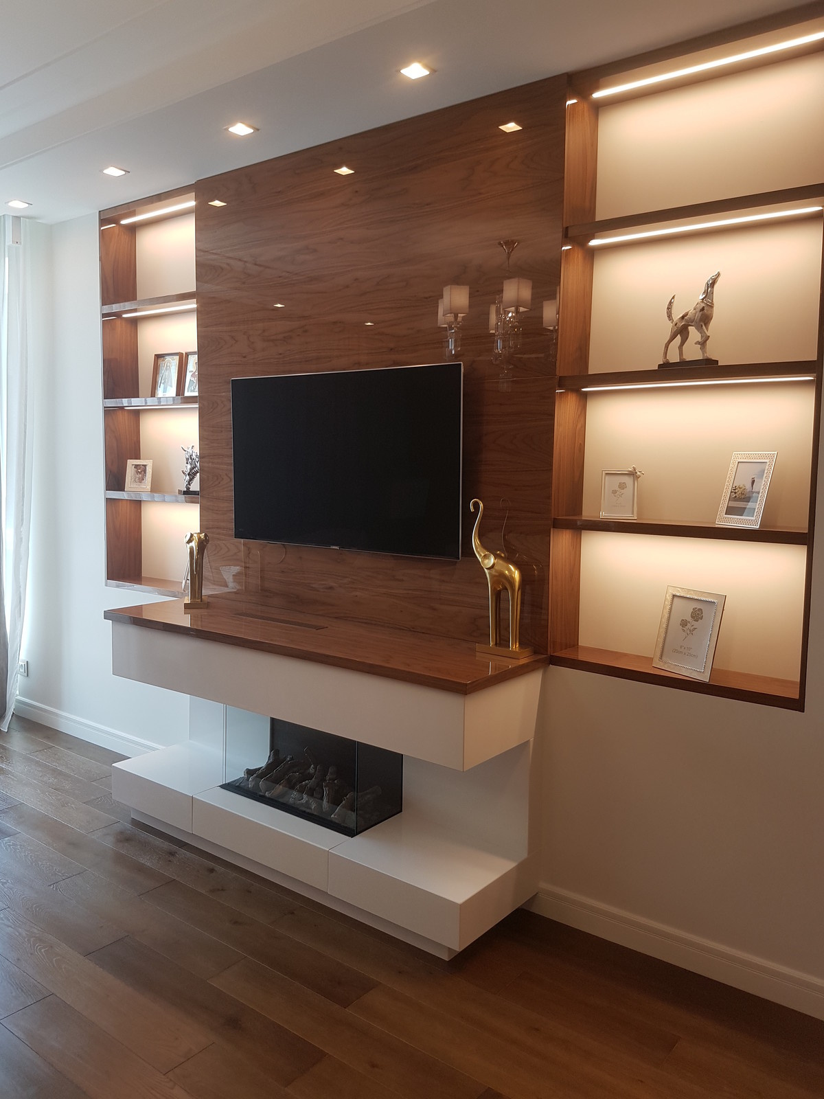 Облицовка биокамина белоснежным кварцевым камнем