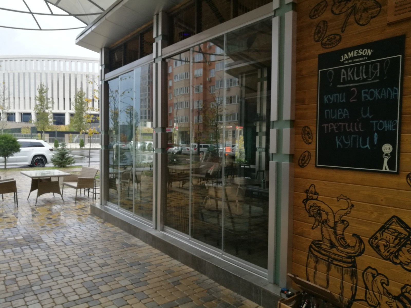 Безрамное остекление. Бар "Большая рыба"