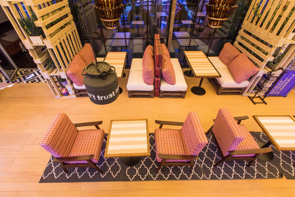 Neft Lounge Кафе