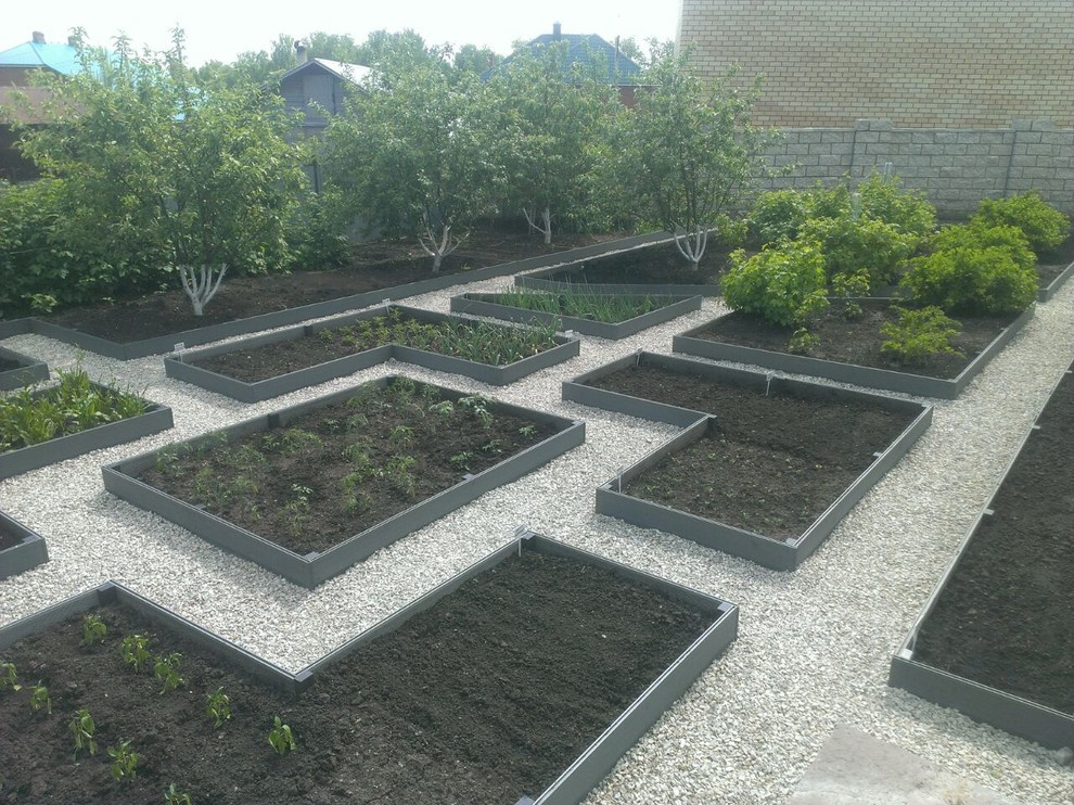 Грядки из ДПК