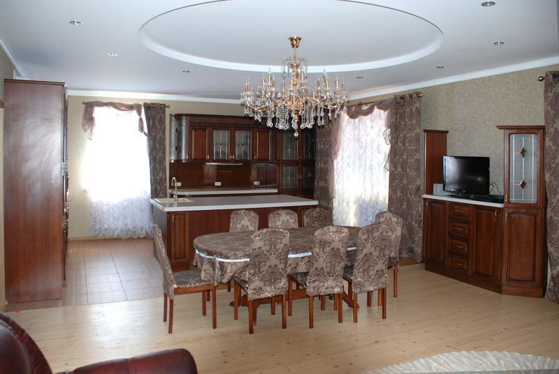 Кухня в загородном доме