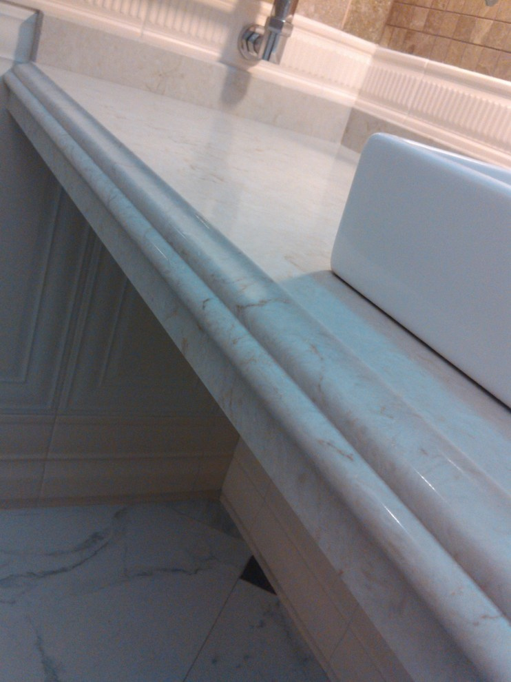 Подвесная столешница из кварцевого композита Caesarstone