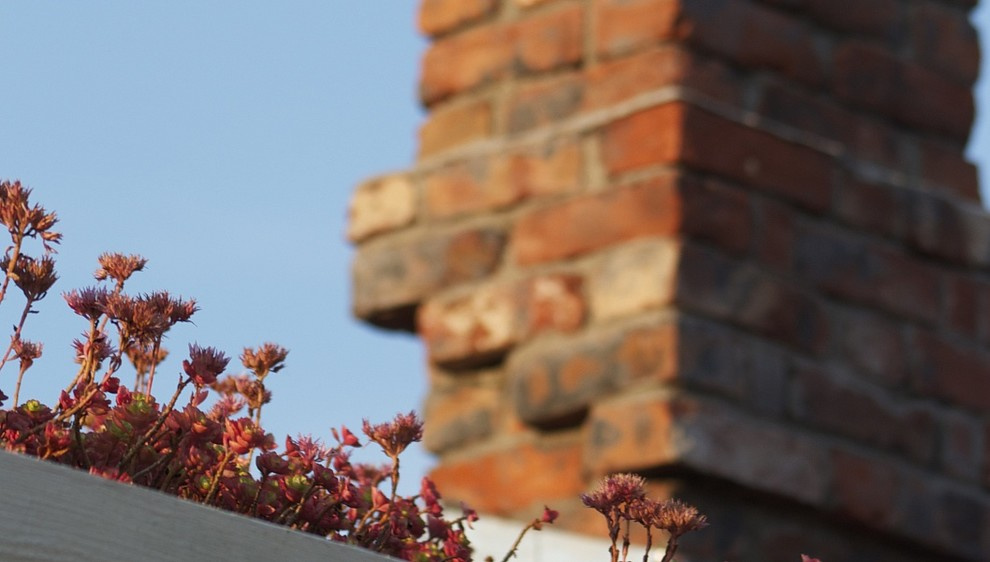 Дом в скандинавском стиле с баней, гостевой комнатой и мастерской. Благодаря оче