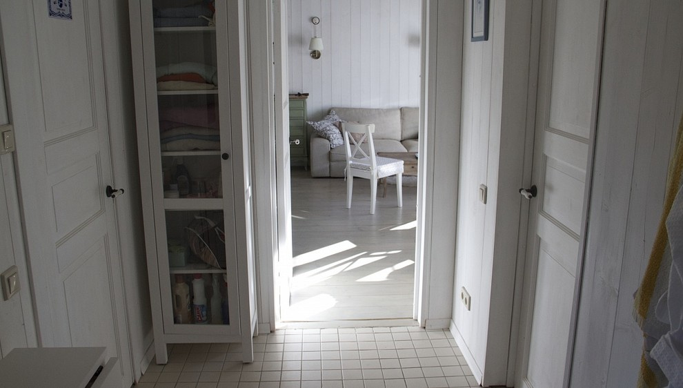 Дом в скандинавском стиле с баней, гостевой комнатой и мастерской. Благодаря оче