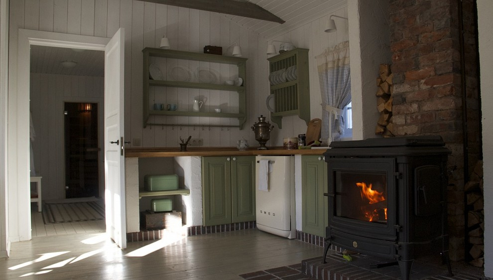 Дом в скандинавском стиле с баней, гостевой комнатой и мастерской. Благодаря оче