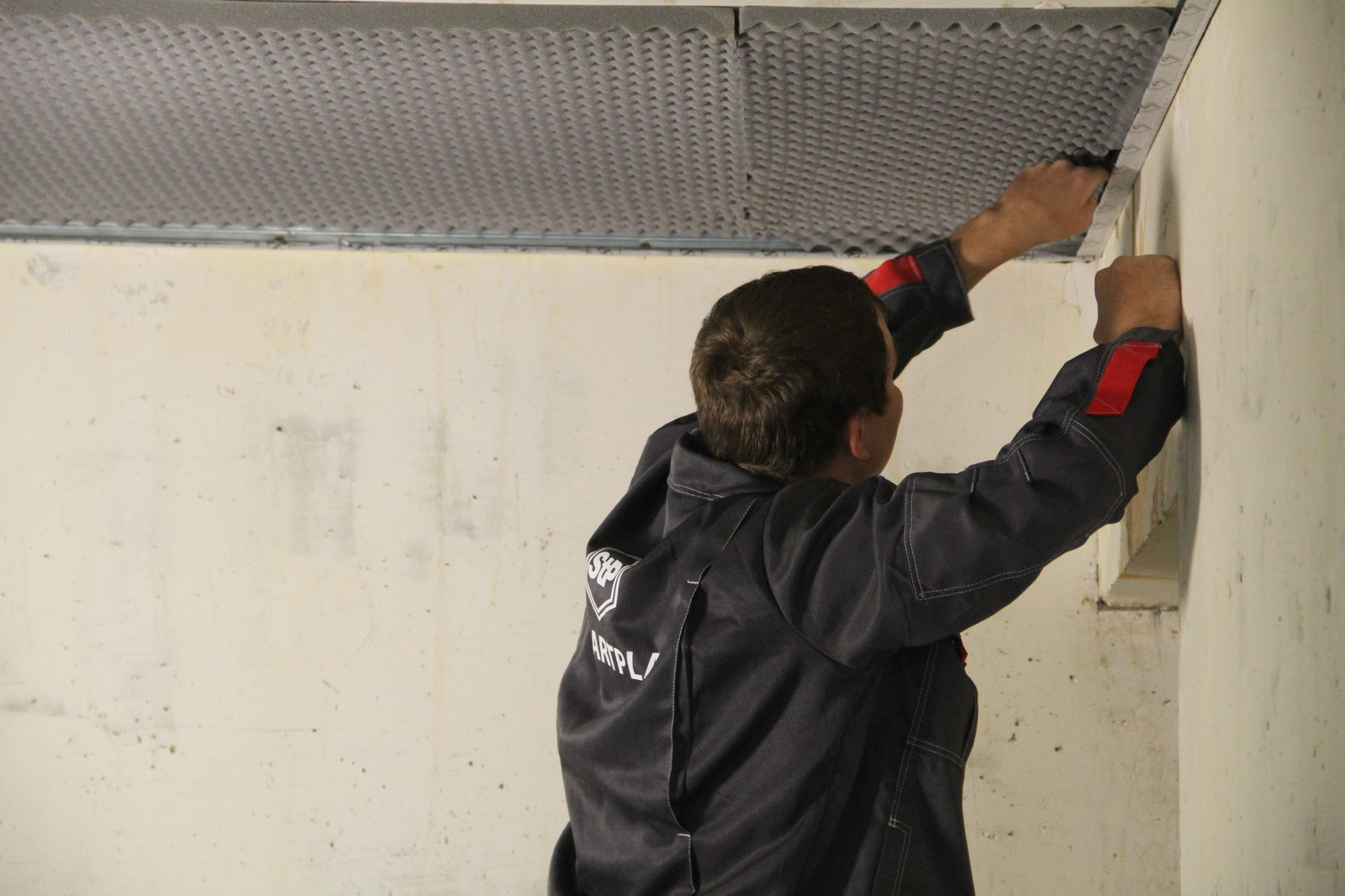 Звукоизоляция потолка в жилом помещении