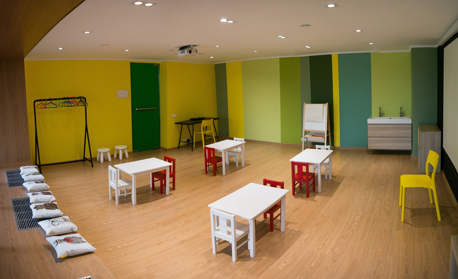 Зеленая поляна