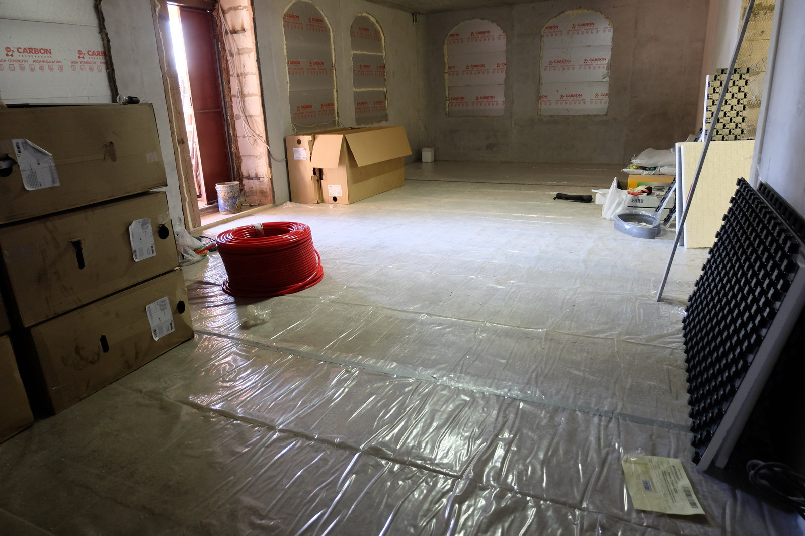 Монтаж тёплых полов в монолитном частном доме