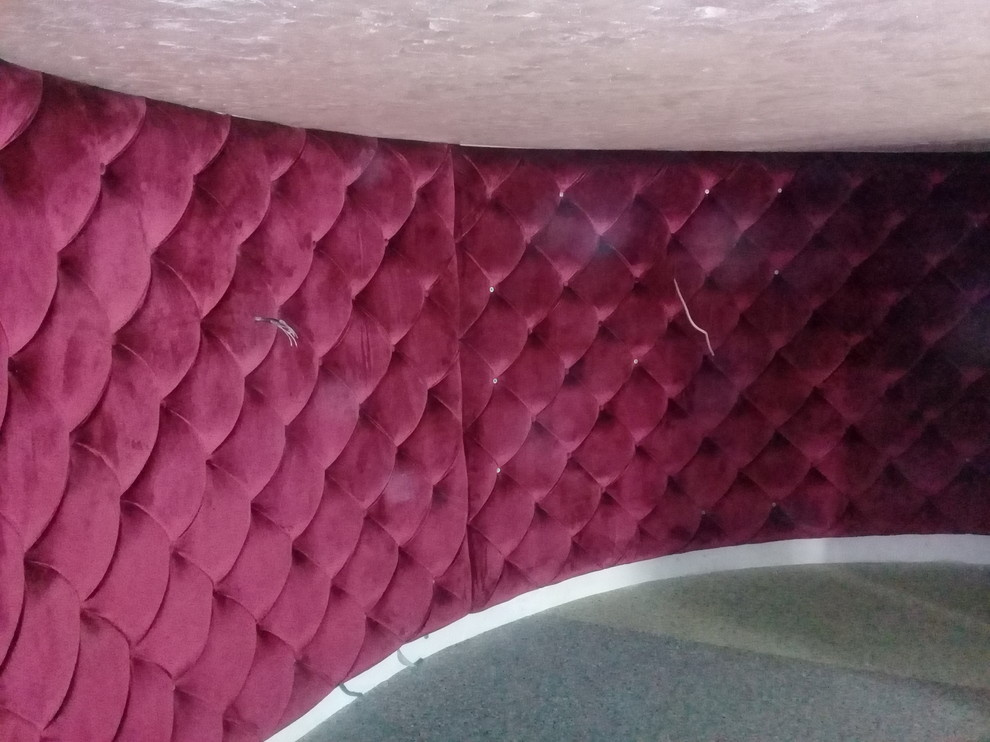 Обложка проекта: Мягкие стеновые панели,мягкая мебель, зеркала.