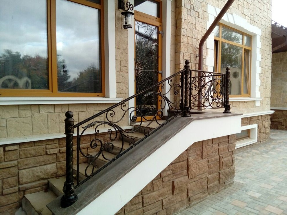 Ограждения лестниц