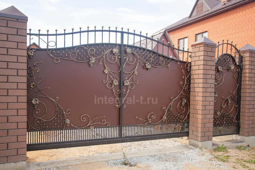 Кованые ворота от предприятия Интеграл