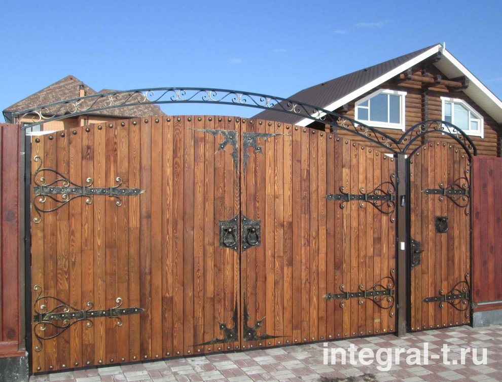 Обложка проекта: Кованые ворота от предприятия Интеграл