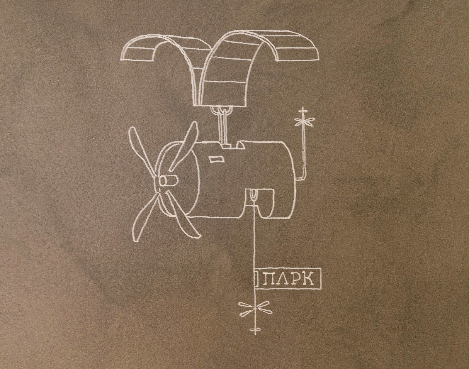 Гостиная с зеленой стеной