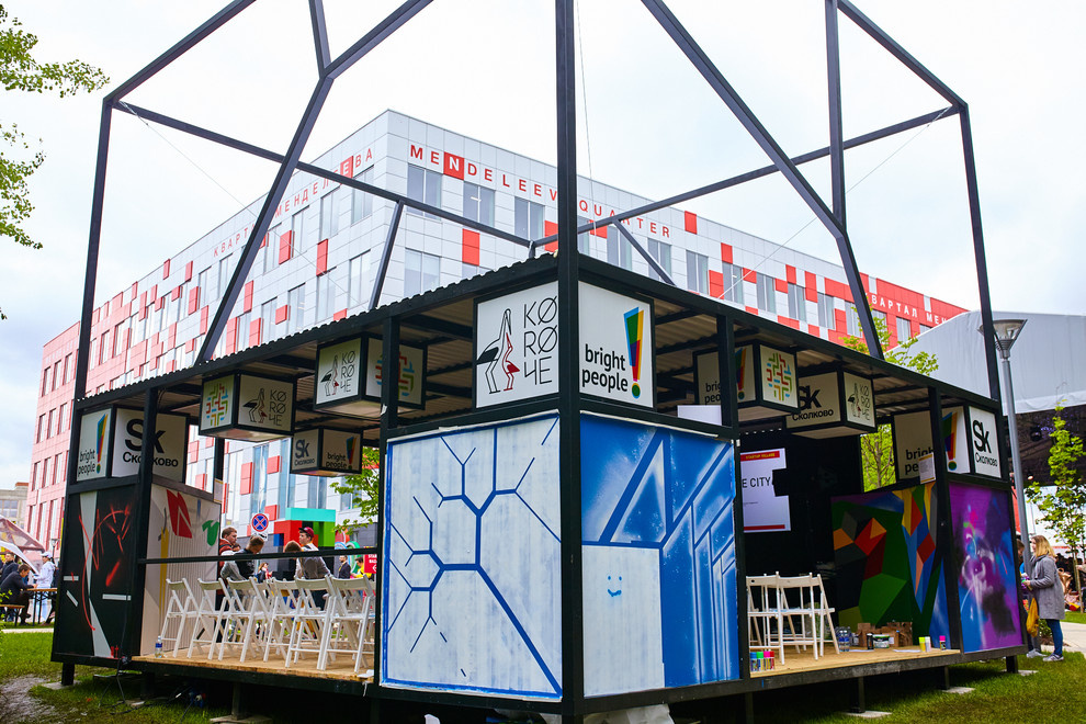 Быстровозводимая металлоконструкция для кинотеатра под открытым небом в Сколково