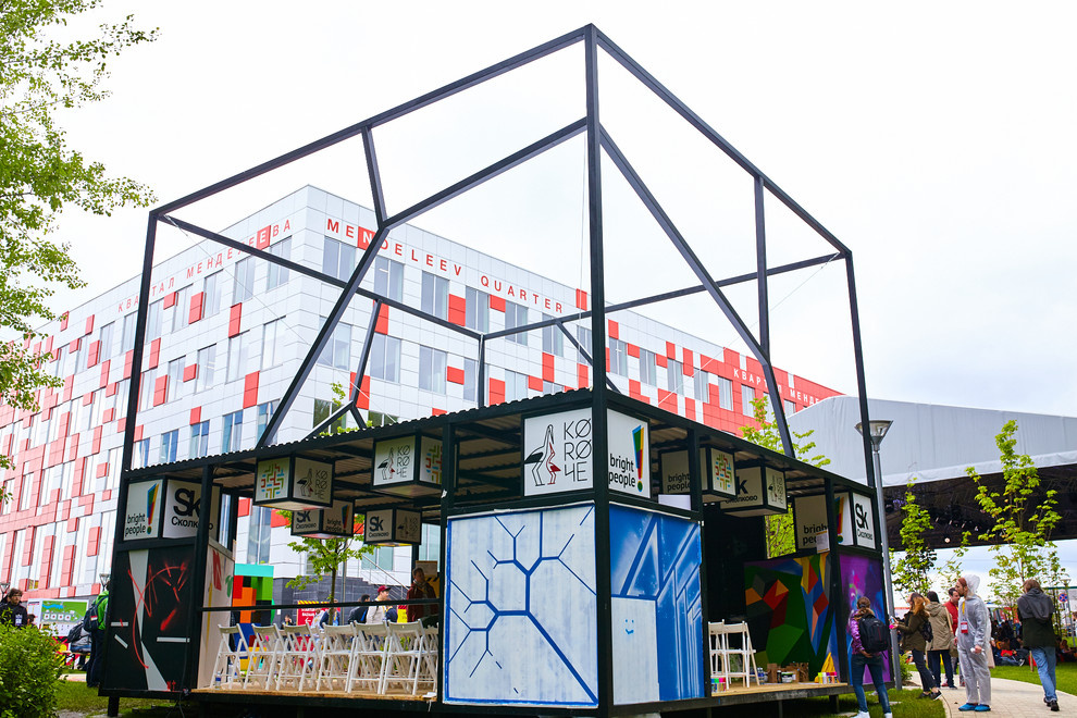 Быстровозводимая металлоконструкция для кинотеатра под открытым небом в Сколково