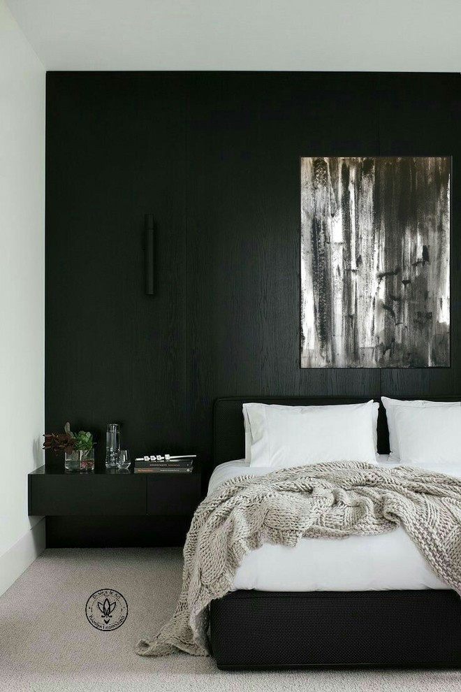 Черное дерево, абстракция в интерьере