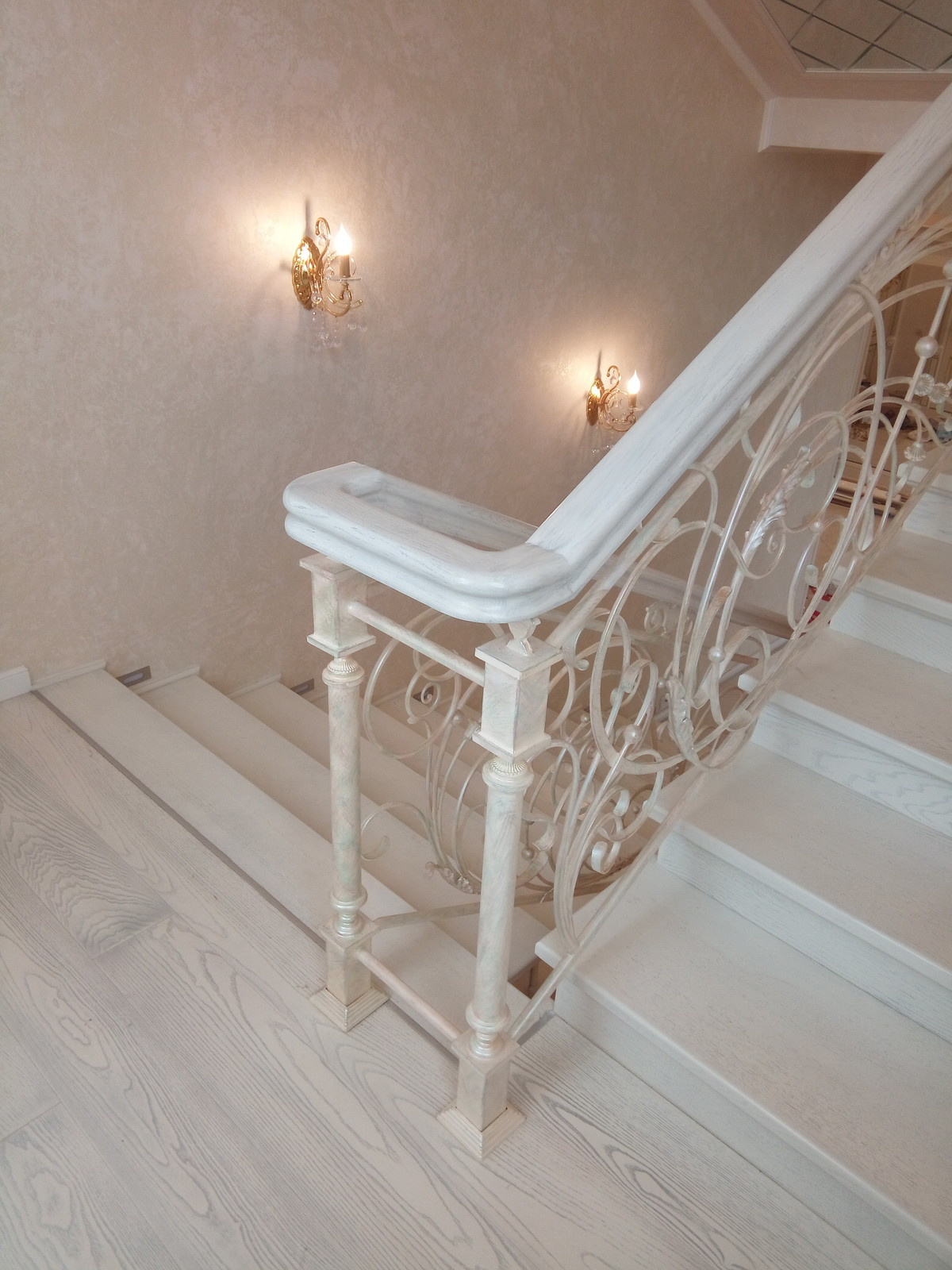 Обложка проекта: Парадная лестница