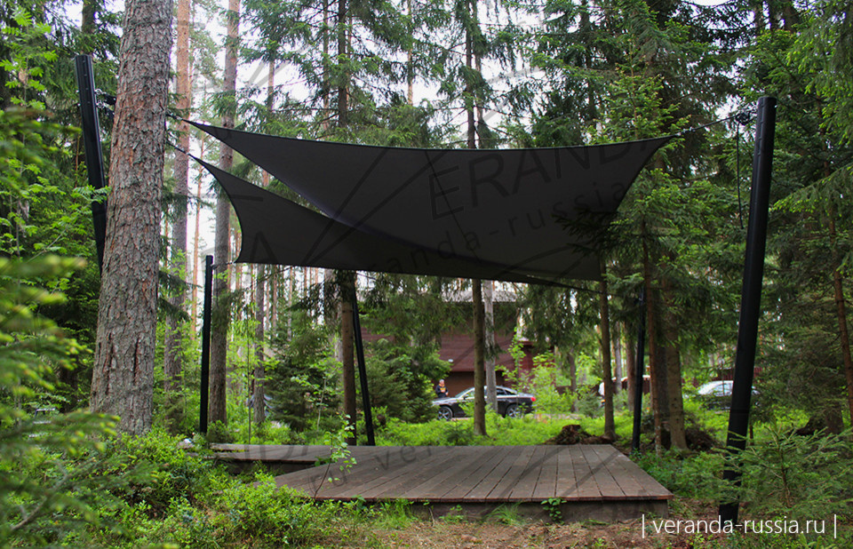 Теневые паруса для зоны отдыха на загородном участке