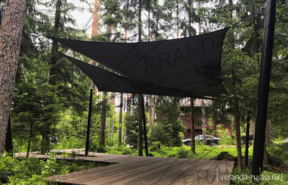 Теневые паруса для зоны отдыха на загородном участке