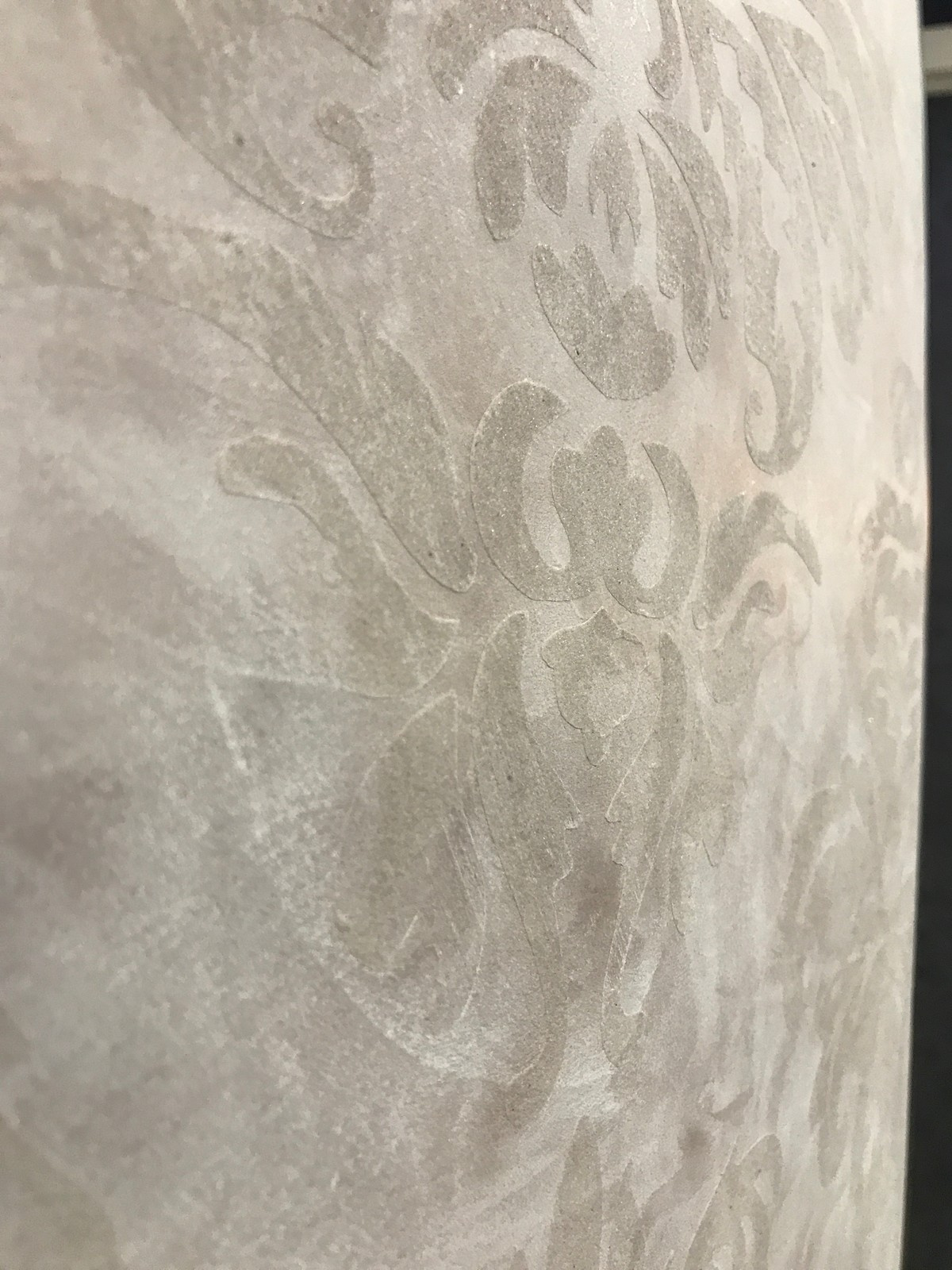 Опираясь на бетон/Drawing on concrete