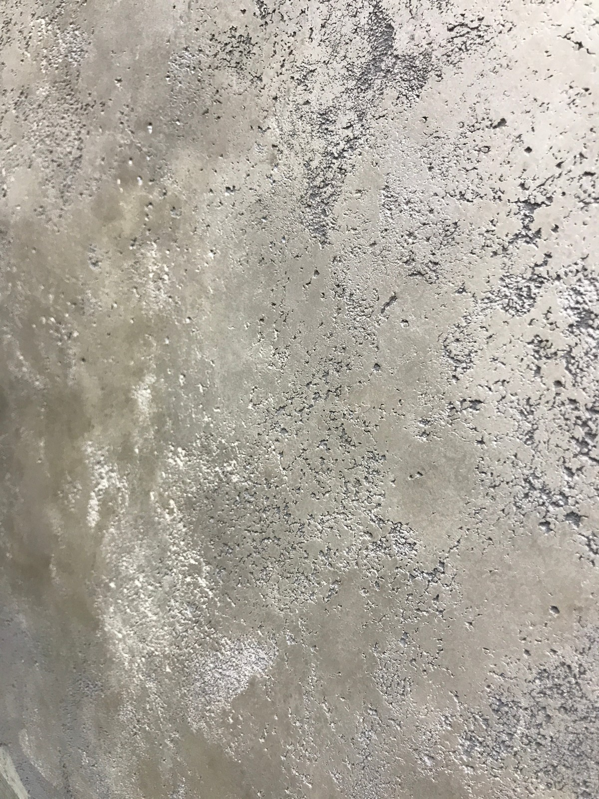 Опираясь на бетон/Drawing on concrete