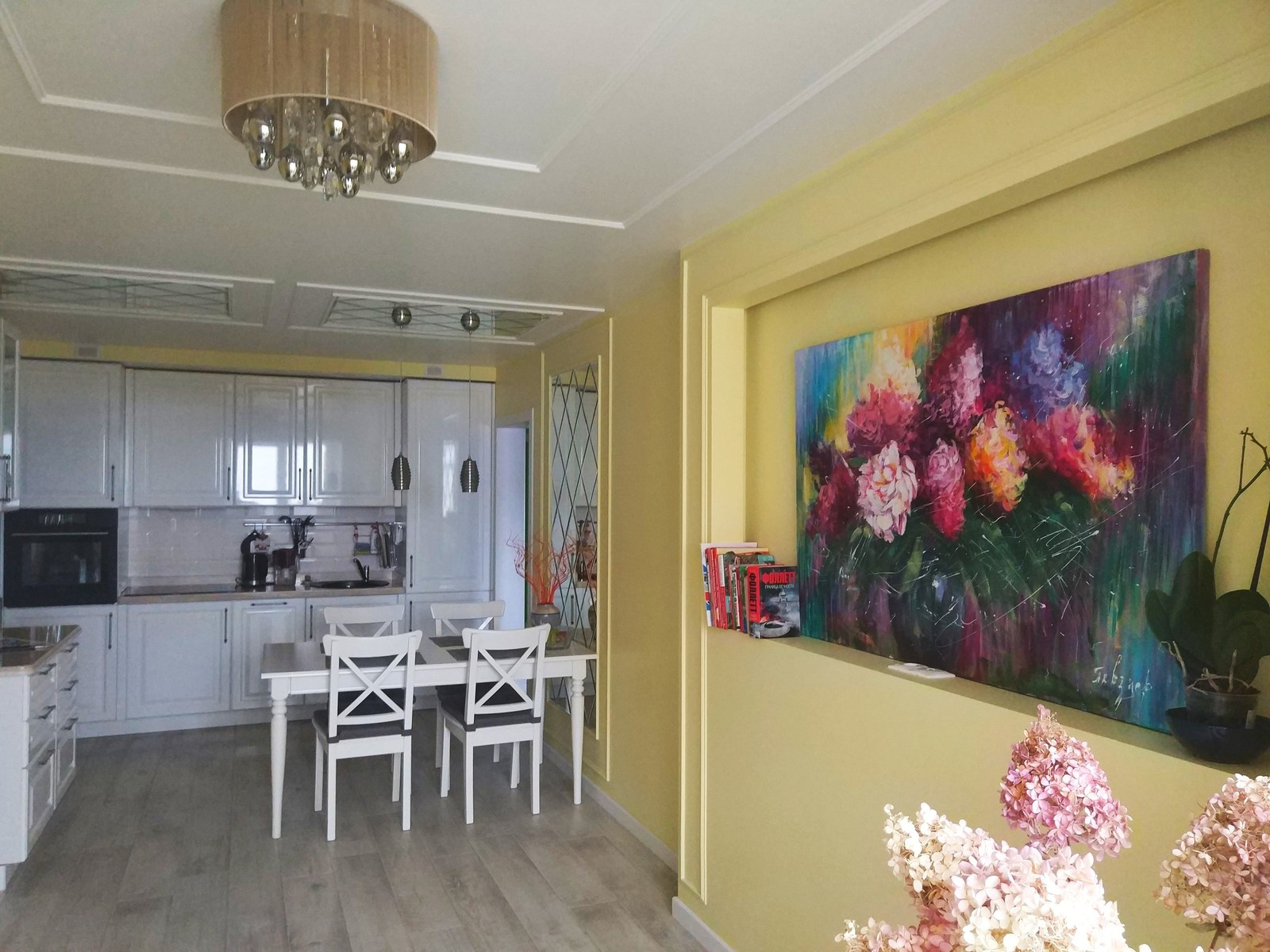 Картина ПИОН И ГИАЦИНТЫ в столовой