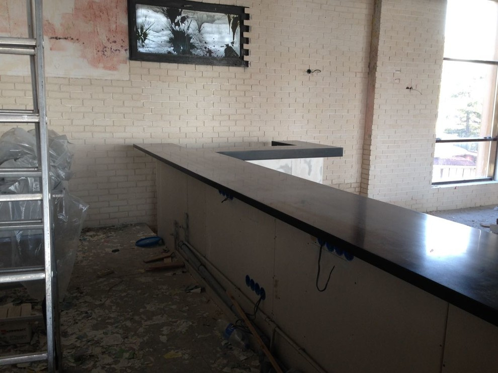 Барная стойка в ресторан "Артист" (г. Туапсе)