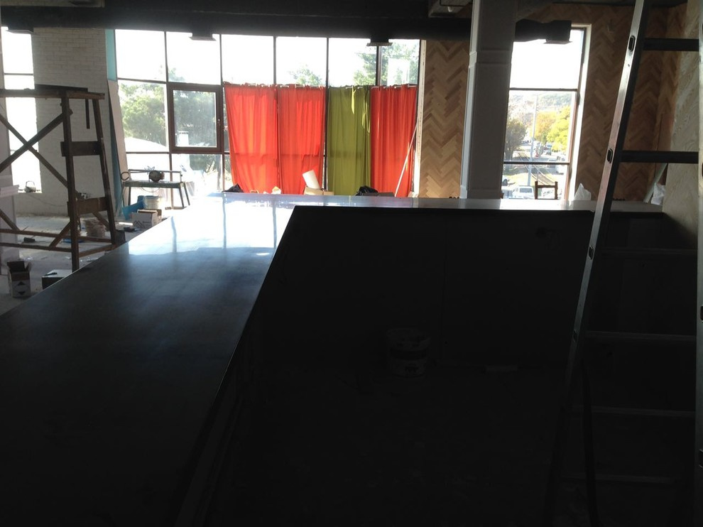 Барная стойка в ресторан "Артист" (г. Туапсе)