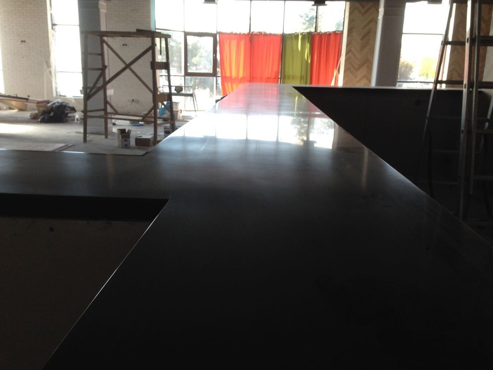 Барная стойка в ресторан "Артист" (г. Туапсе)