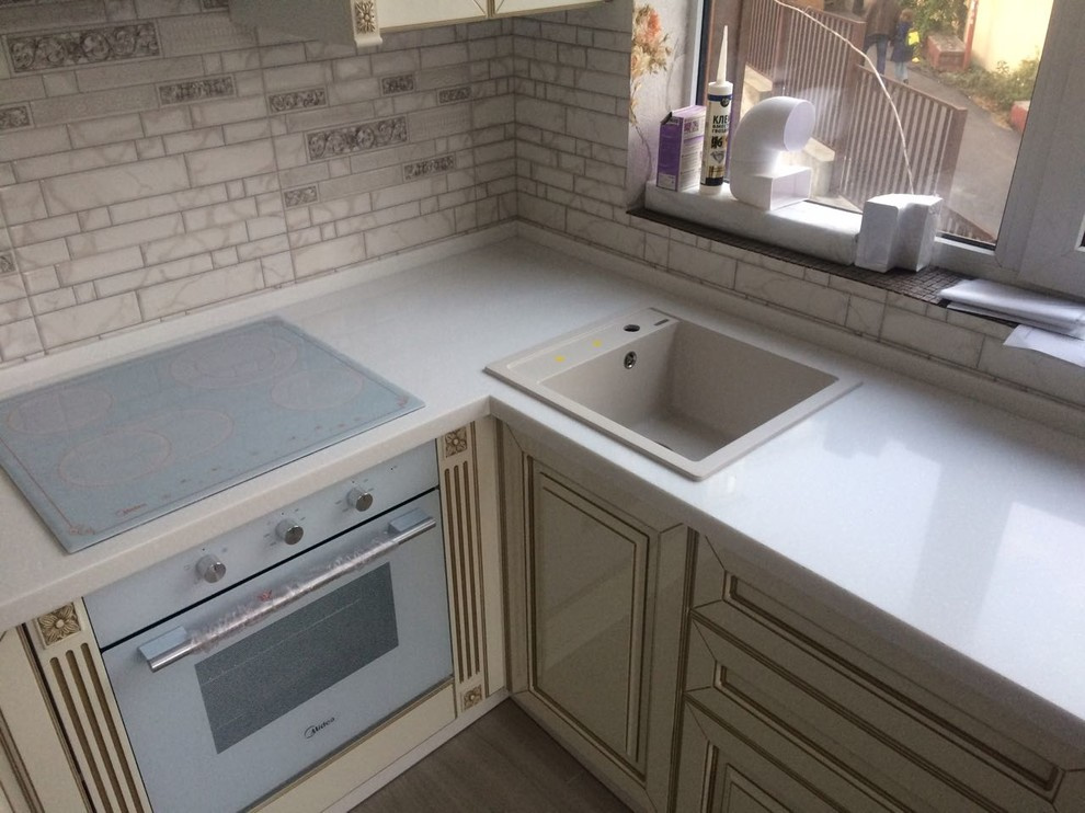 Обложка проекта: Кухонная столешница из акрилового камня