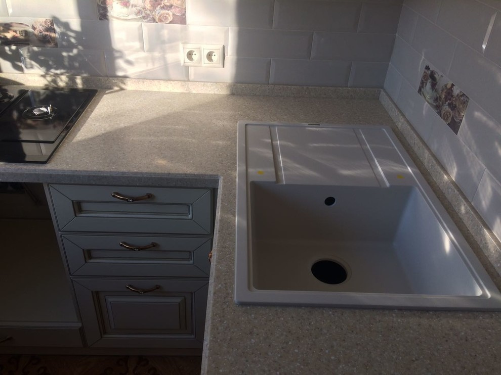 Компактная столешница из акрилового камня