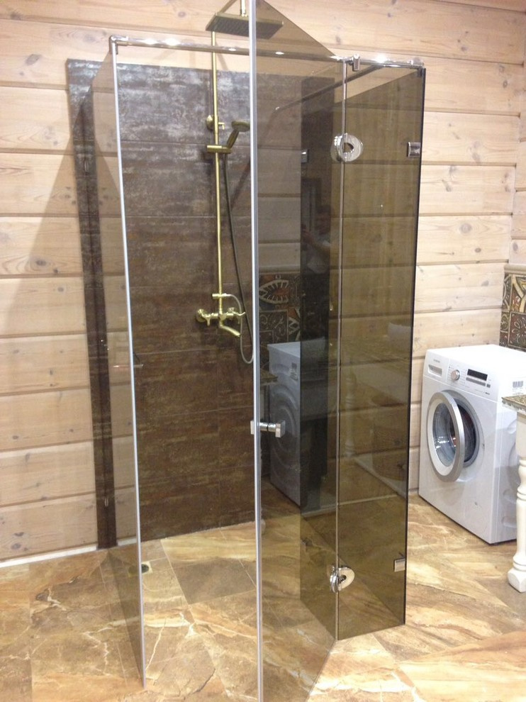 Стеклянные душевые конструкции