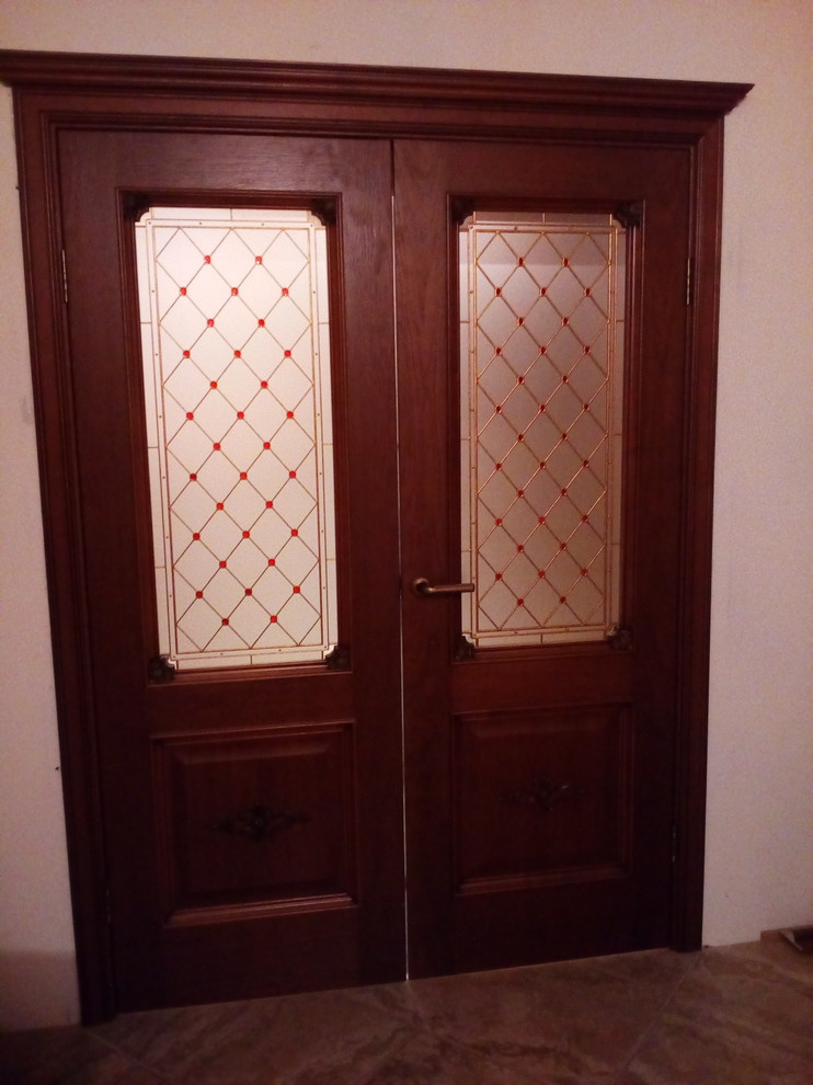 Установленные двери