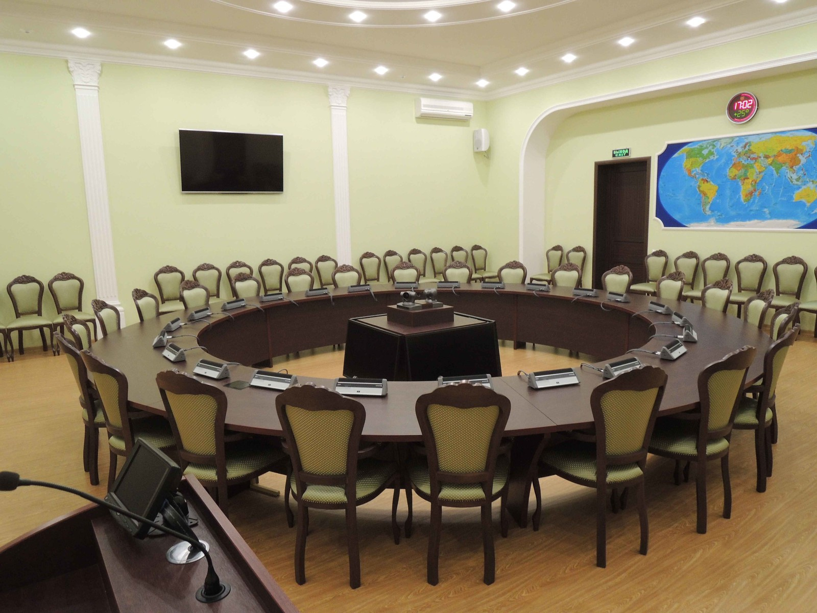 Обложка проекта: Конференц-зал Пензенского государственного университета