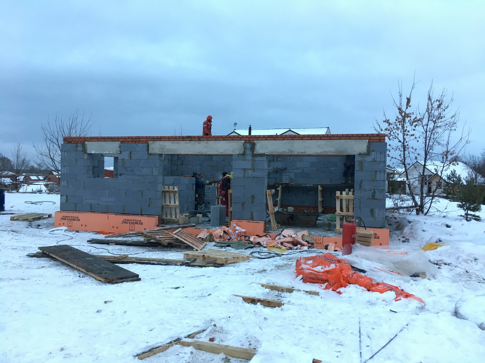 Строительство Гаража на 2 автомобиля.