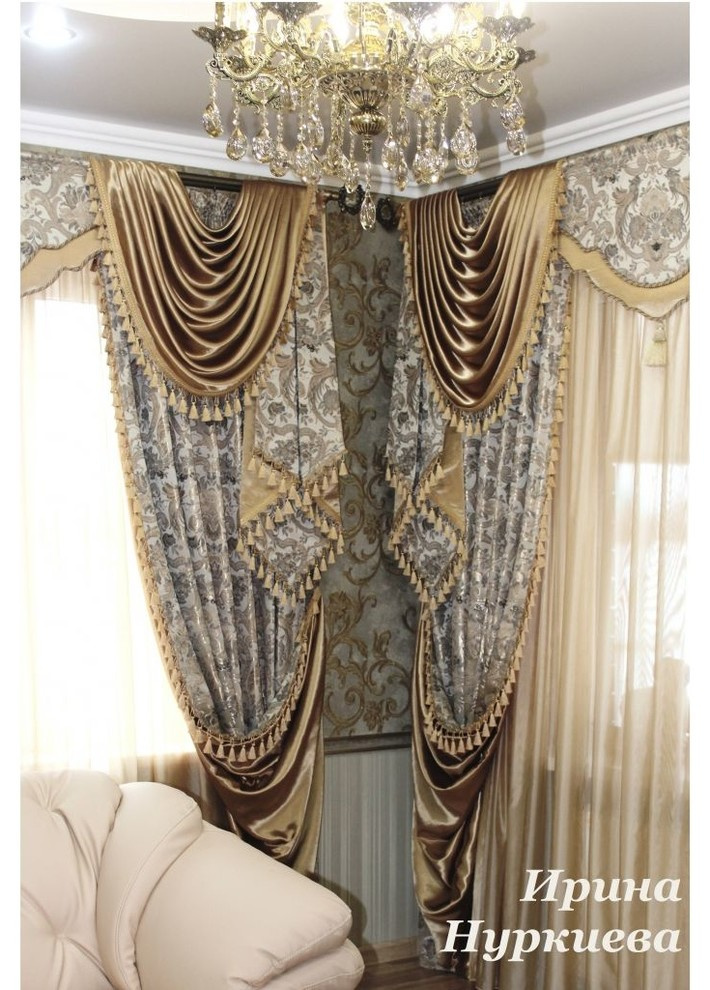 ШЕЛК ЦВЕТА СТАРОЕ ЗОЛОТО - ОТЛИЧНОЕ РЕШЕНИЕ ХОЗЯЕВ ЭТОЙ ГОСТИНОЙ