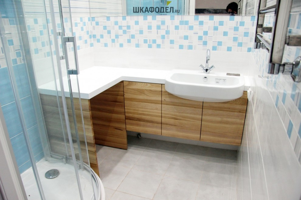 Тумбочка под мойку из камня и массива ясеня под маслом