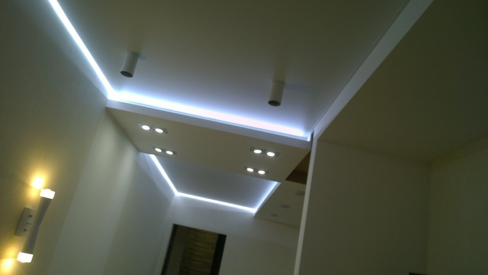 Квартира с интересными задумками по потолкам.