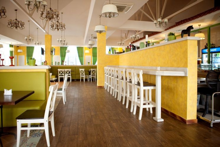 Интерьер столовой "Вкусное лето" в с.Дивноморское