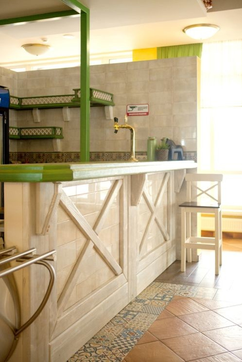 Интерьер столовой "Вкусное лето" в с.Дивноморское