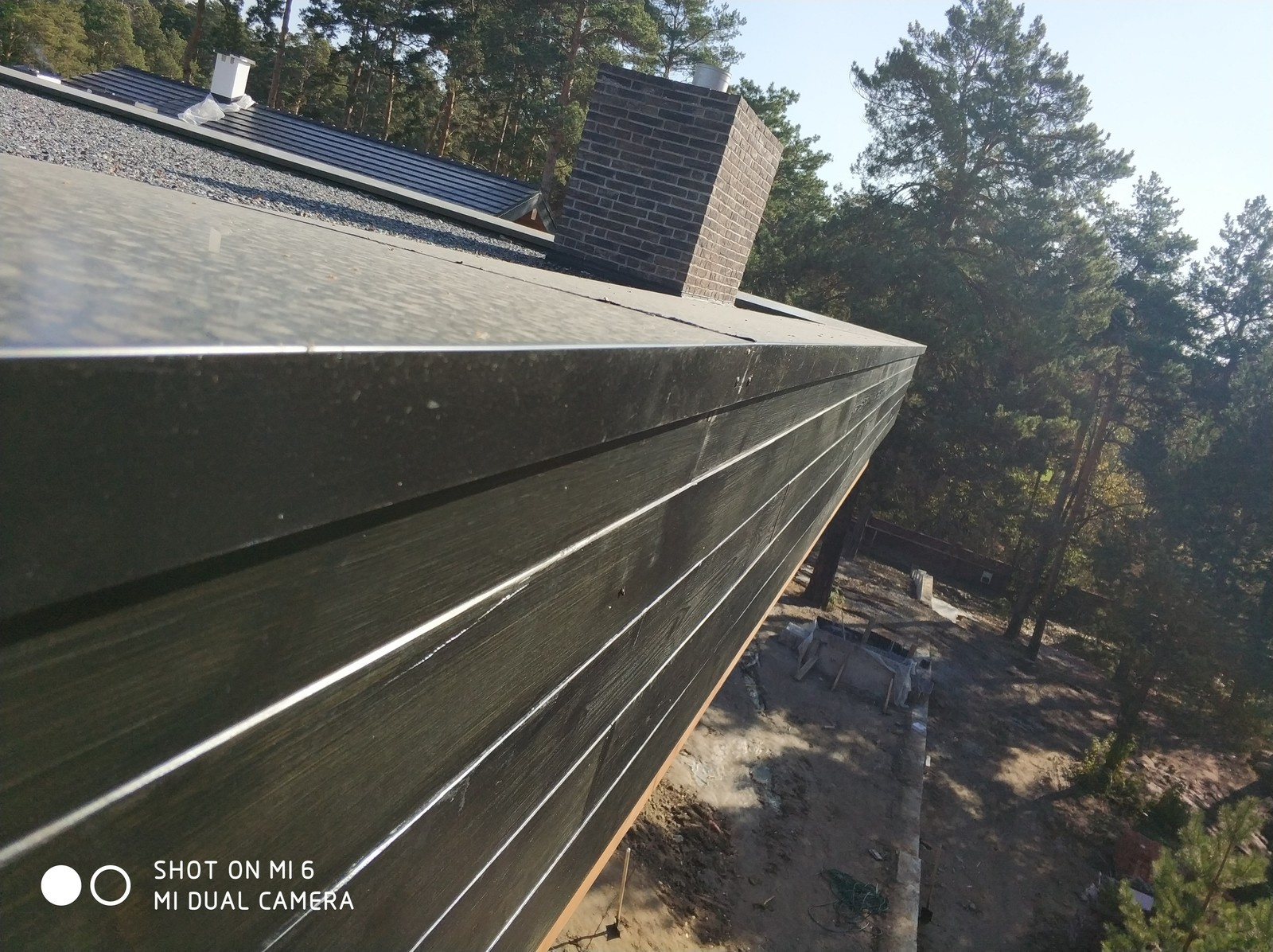 Отделка парапетов и свесов кровли