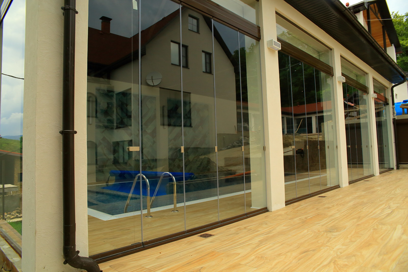 Безрамное остекление Lumon