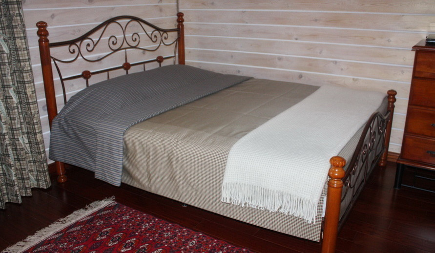 Покрывала и комплекты с подушками