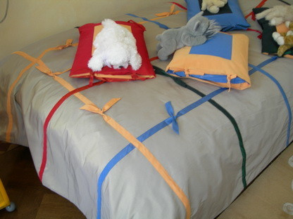 Покрывало и комплект подушек